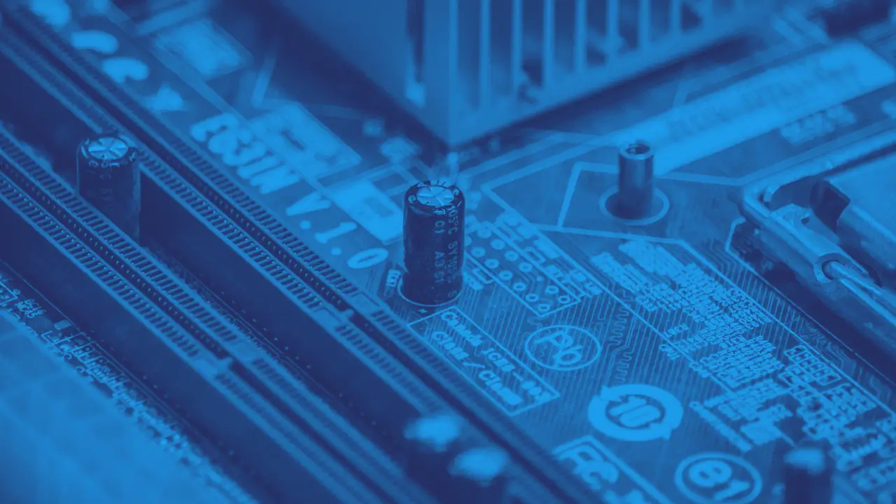 direct-to-chip microfluidic cooling systems