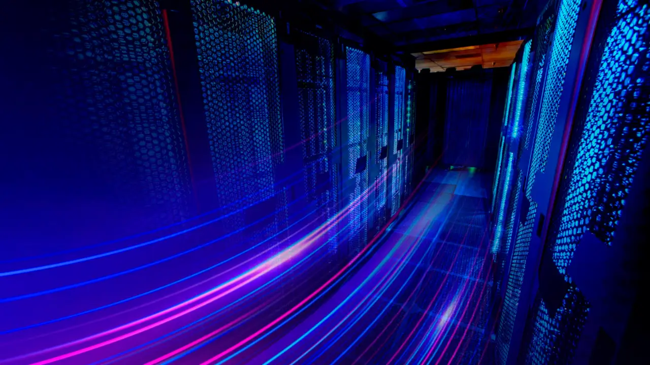 closed-loop immersion cooling for data centers