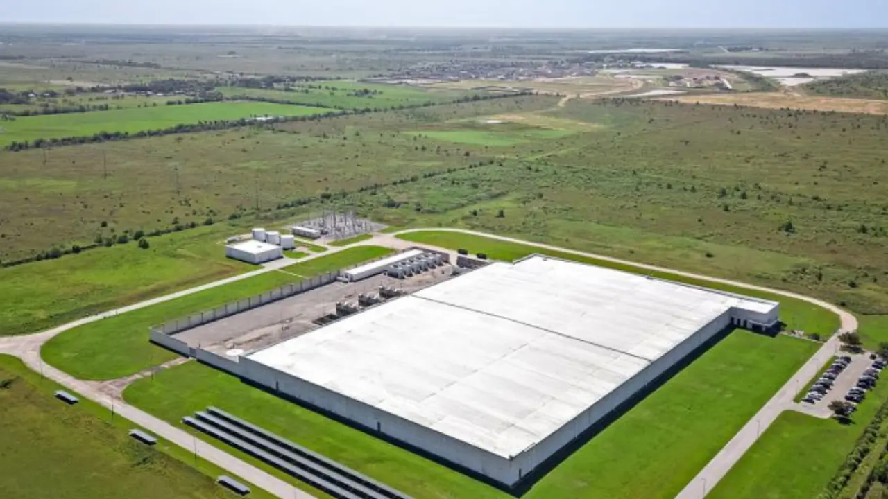 Serverfarm hyperscale data center development